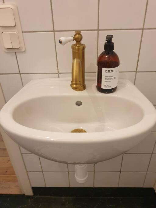 Centrala Stan- 2-Rums Gaestsvit, Perfekt Foer Kollegor Som Oenskar Separata Rum Umeå Eksteriør billede